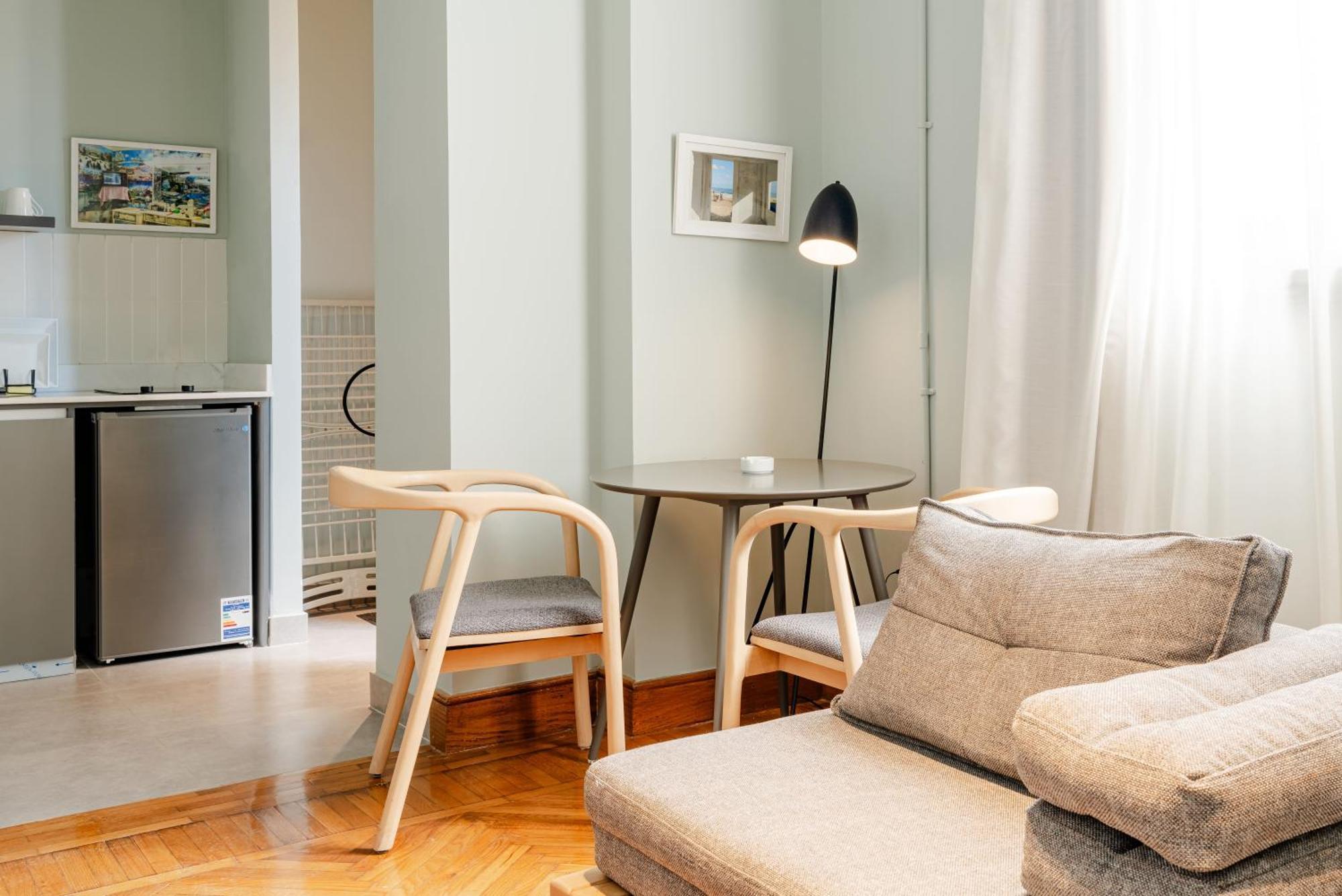 Grey L Studio Apartments Downtown Alexandria Menasce House Extérieur photo