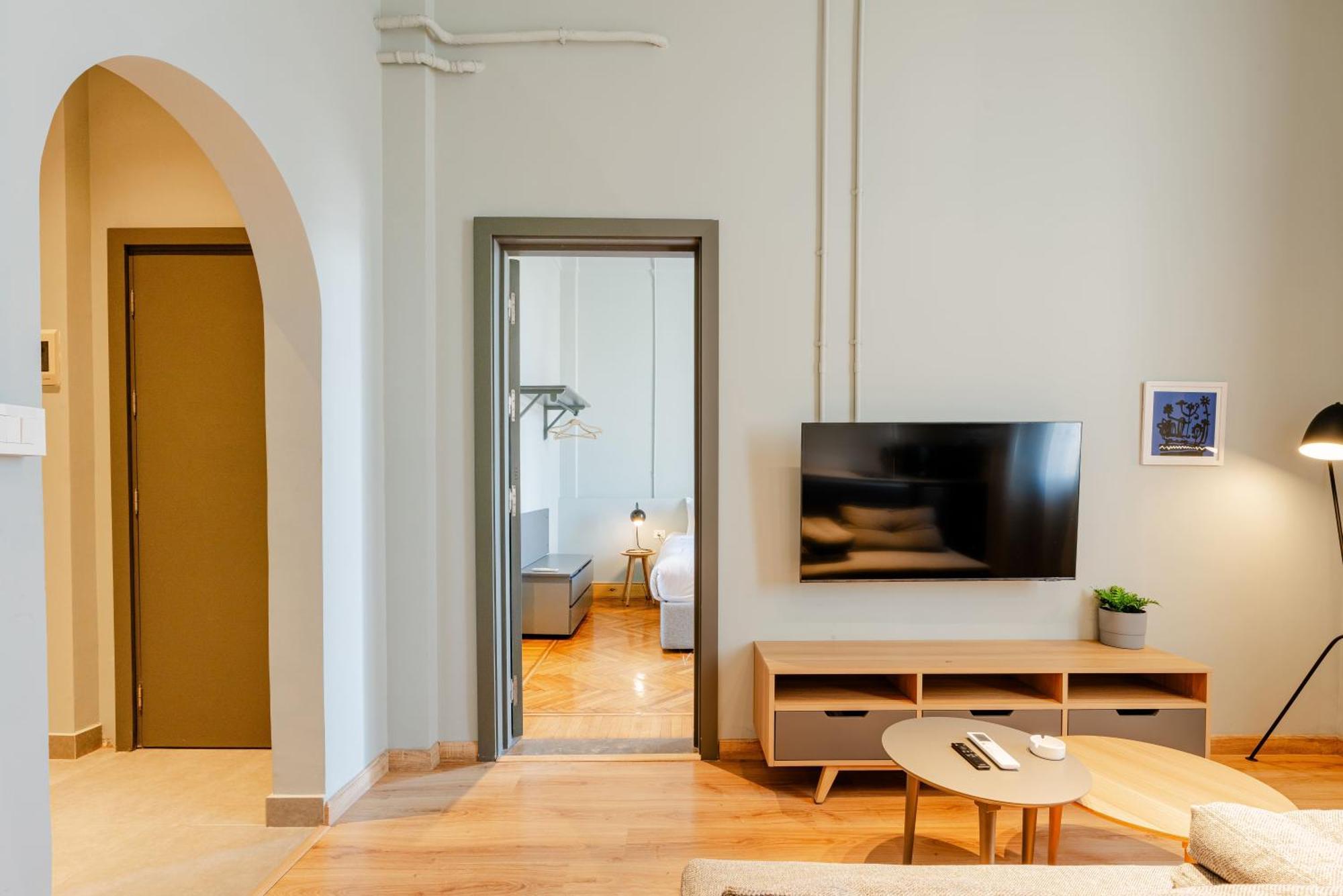 Grey L Studio Apartments Downtown Alexandria Menasce House Extérieur photo