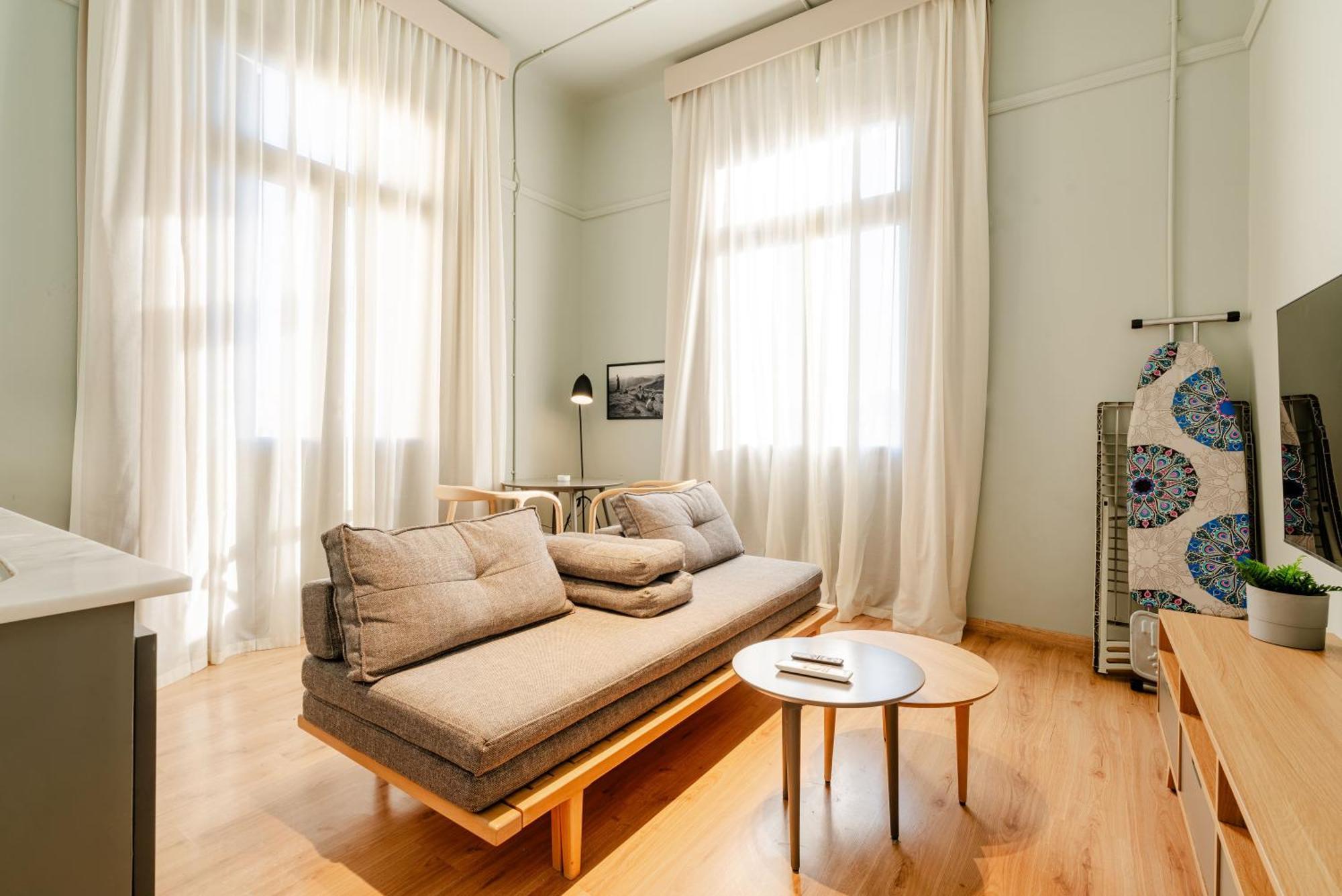Grey L Studio Apartments Downtown Alexandria Menasce House Extérieur photo