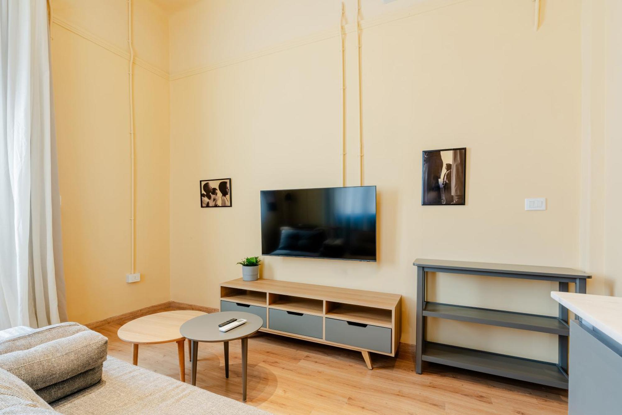 Grey L Studio Apartments Downtown Alexandria Menasce House Extérieur photo